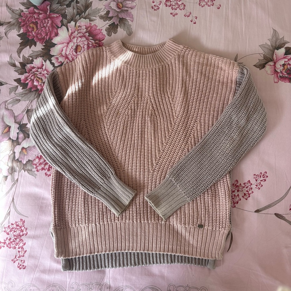 Superdry Pink and Gray Crewneck Sweater